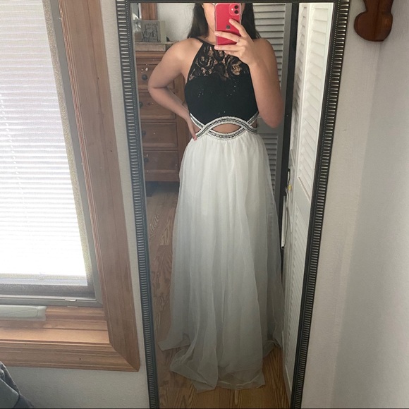 Long black and white prom dress with jewels - Picture 1 of 8